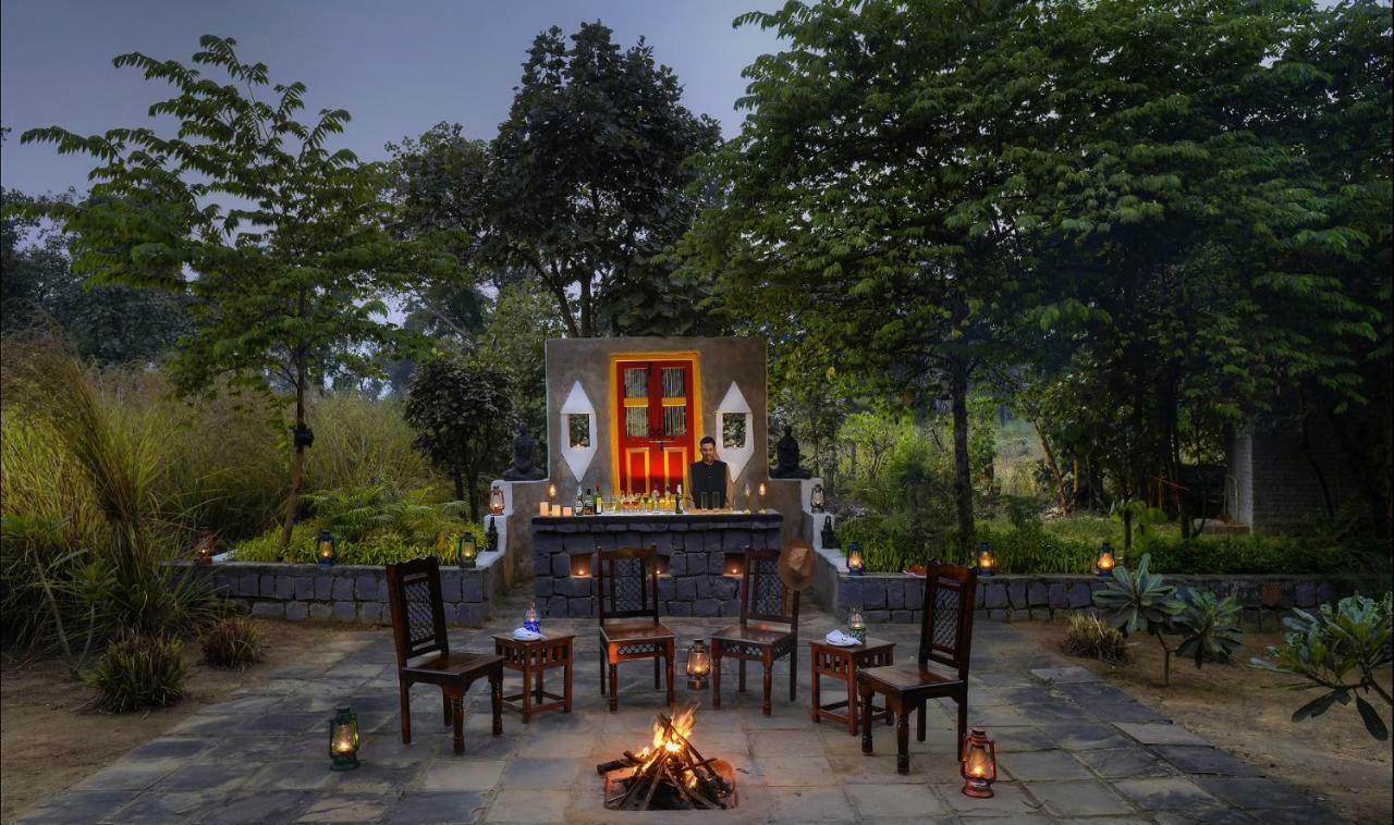 Hôtel Courtyard House à Kānha Extérieur photo