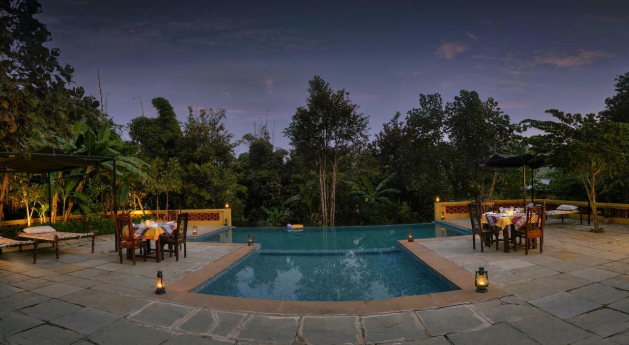 Hôtel Courtyard House à Kānha Extérieur photo